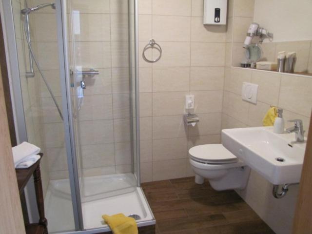 Pension Zur Schlummerstube Guntersblum ภายนอก รูปภาพ